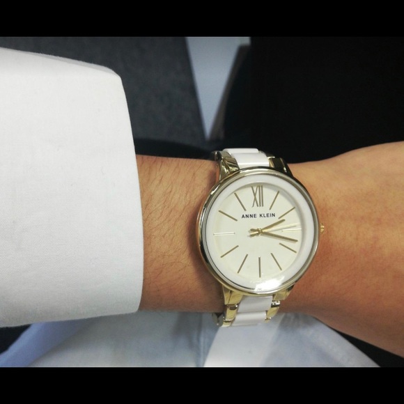 NWT Anne Klein Women's Resin Bracelet Watch, Japanese Quarts movement - Picture 3 of 4